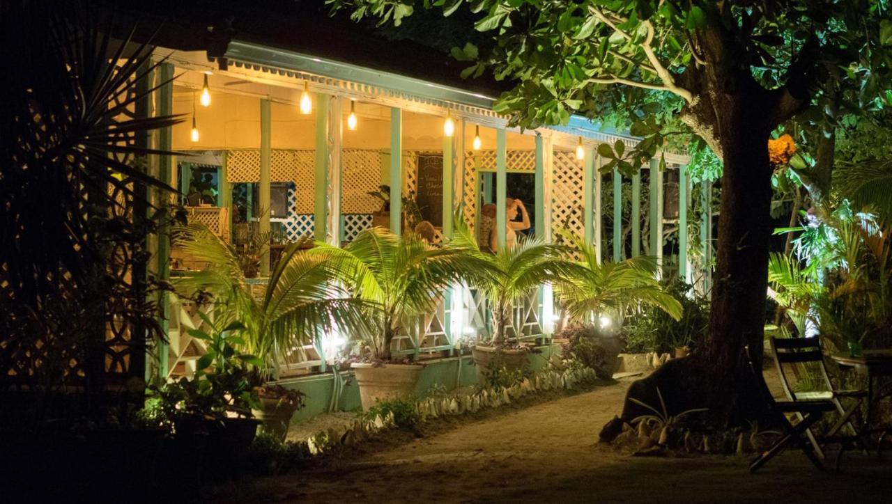 Oualie Beach Resort Nevis Extérieur photo